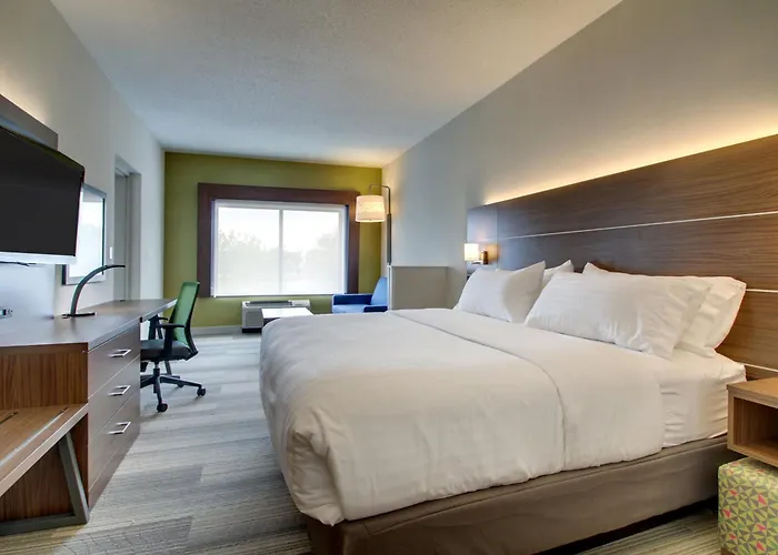 Express & - Naperville By Ihg 3* Aurora