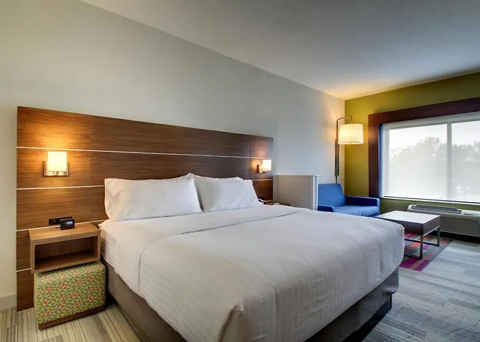 Express & - Naperville By Ihg 3* Aurora