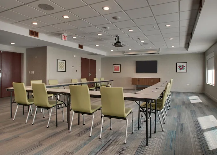 Express & - Naperville By Ihg 3*