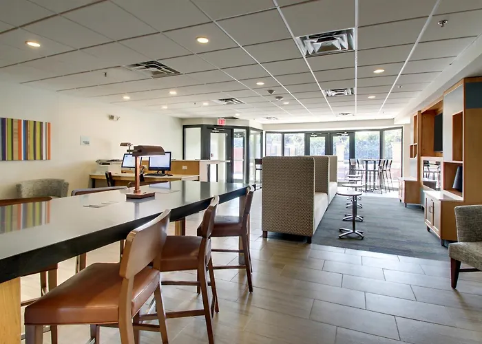 Express & - Naperville By Ihg