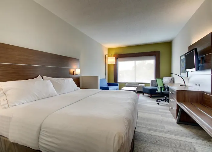 Express & - Naperville By Ihg Hotel Aurora