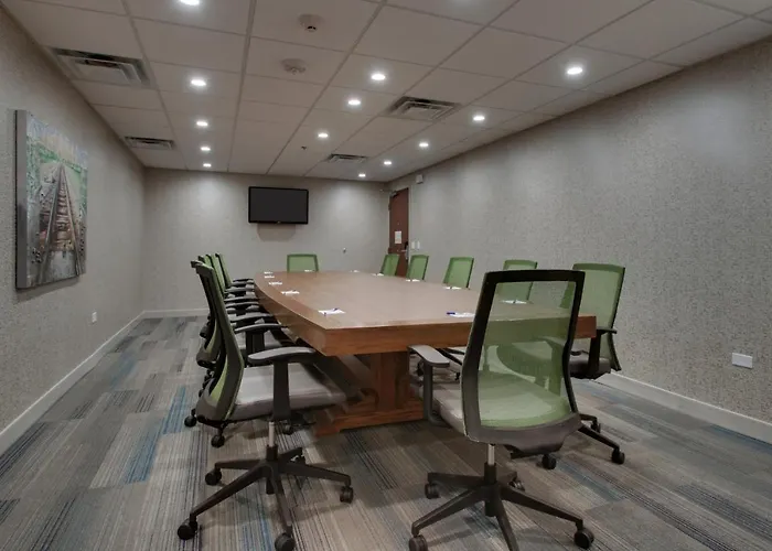 Express & - Naperville By Ihg Hotel