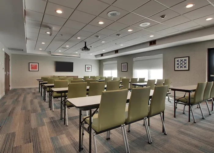 Express & - Naperville By Ihg Hotel Aurora
