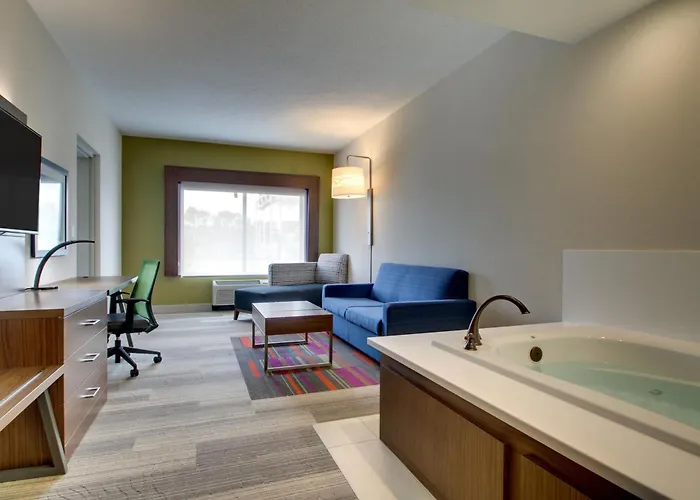 Hotel Express & - Naperville By Ihg Aurora