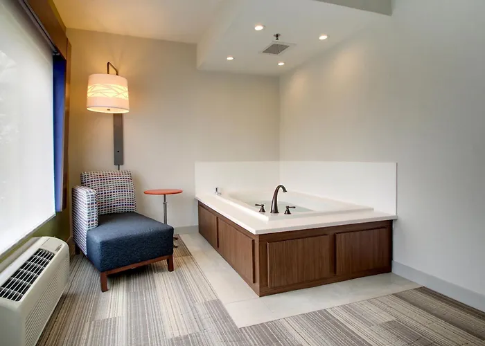 Express & - Naperville By Ihg 3* Aurora