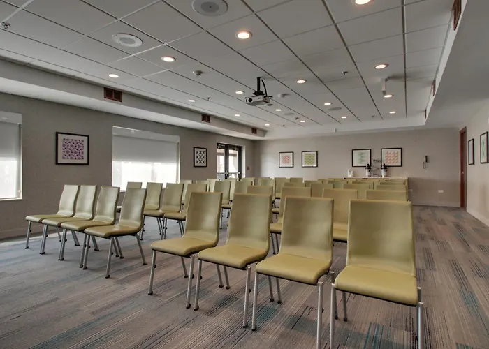 Express & - Naperville By Ihg