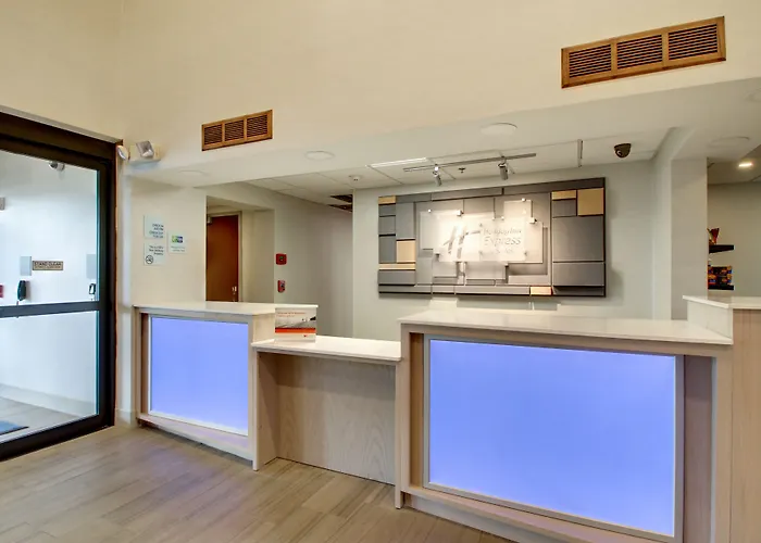 Express & - Naperville By Ihg 3* Aurora