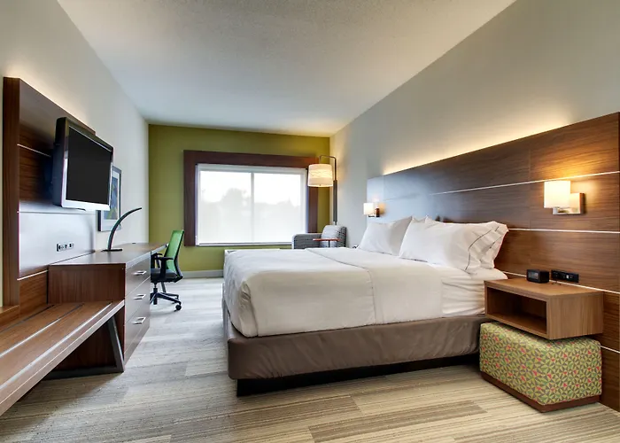Express & - Naperville By Ihg Hotel