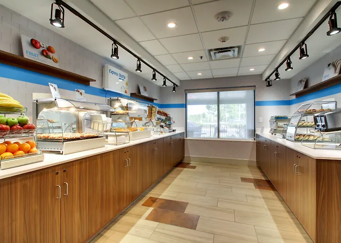 Express & - Naperville By Ihg Hotel Aurora