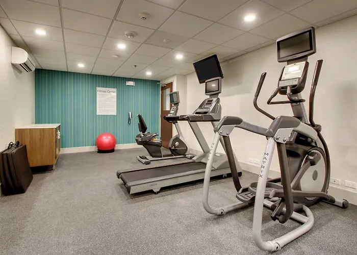 Express & - Naperville By Ihg Aurora