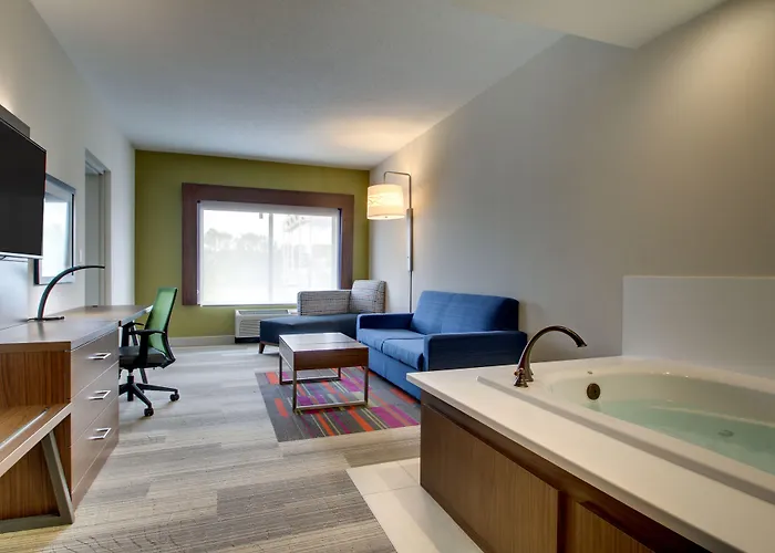 Express & - Naperville By Ihg Hotel 3*