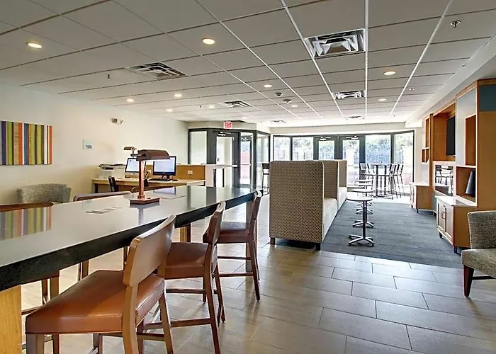 Express & - Naperville By Ihg Hotel 3*