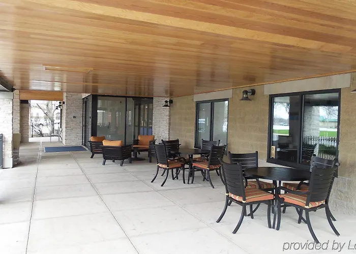 Express & - Naperville By Ihg Hotel 3*