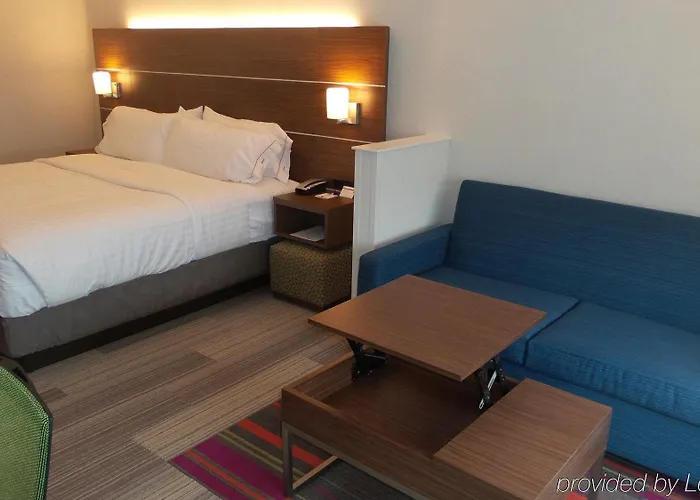 Express & - Naperville By Ihg Hotel