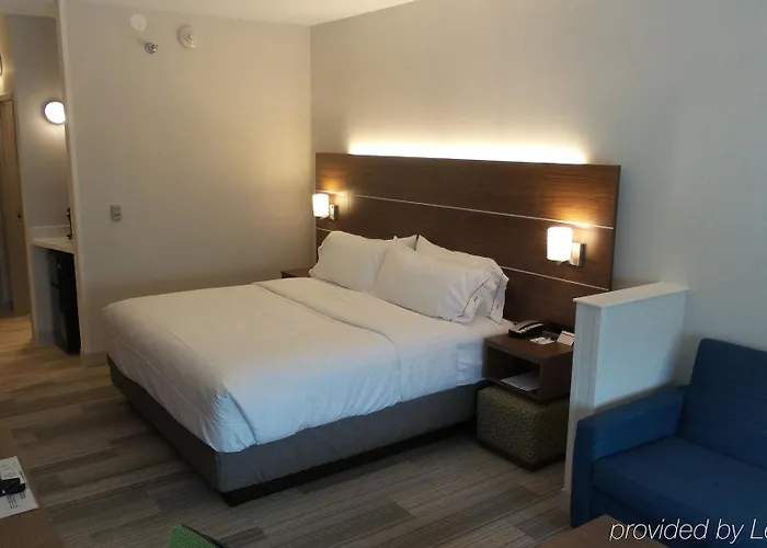 Express & - Naperville By Ihg Hotel 3*
