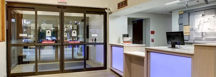 Express & - Naperville By Ihg